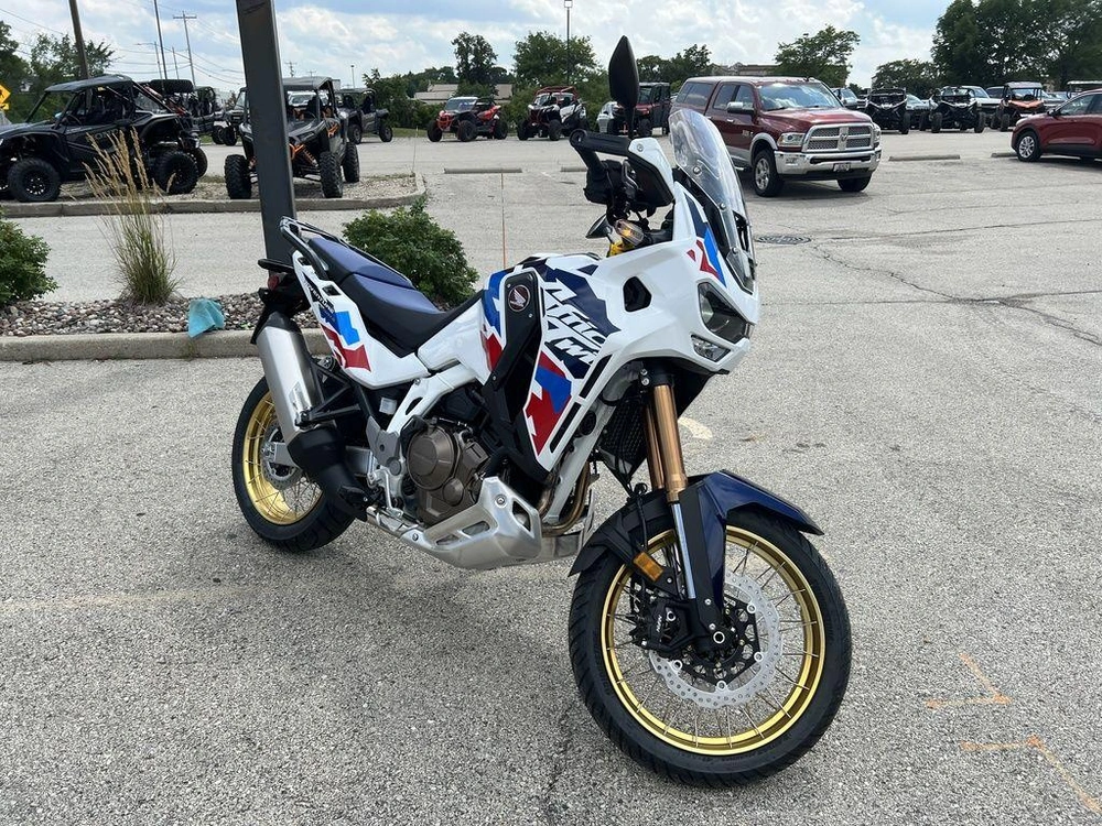 2025 Honda Africa Twin Adventure Sports Es alt