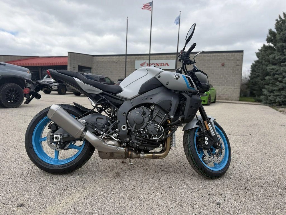 2026 Yamaha Mt-10 alt