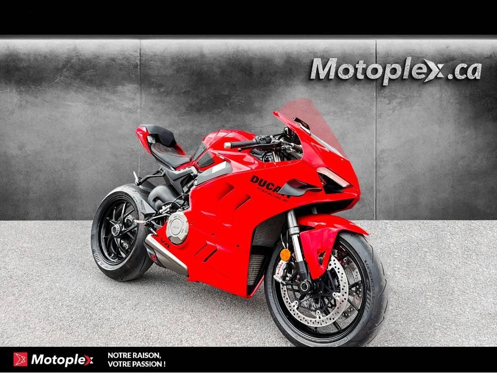 Ducati Panigale V4 Akrapovic 2023 alt