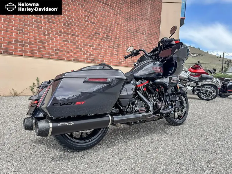2026 Harley-Davidson FLTRXSTSE - CVO™ Road Glide® ST thumbnail 4