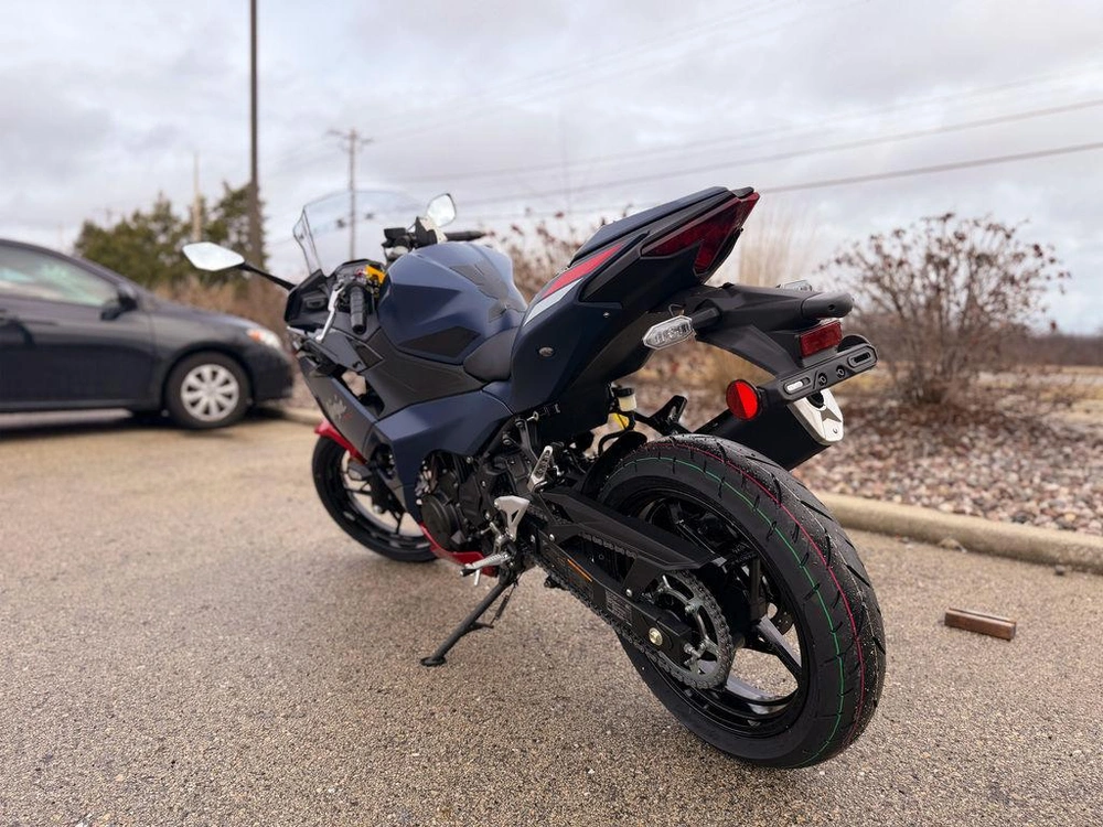 2026 Kawasaki Ninja® 500 Se Abs alt