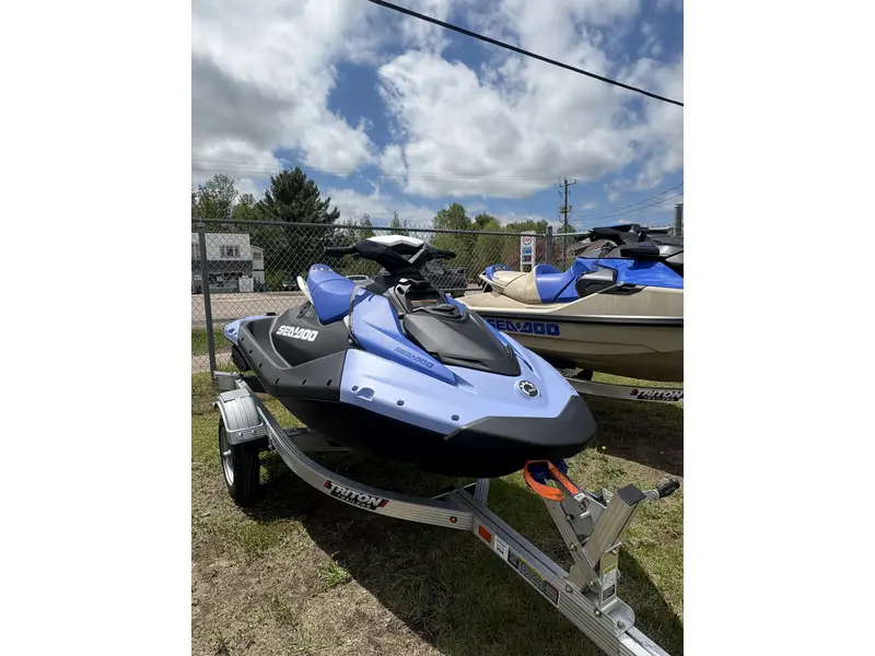 2026 Sea-Doo SPARK 2UP 900 W SOUND thumbnail 3