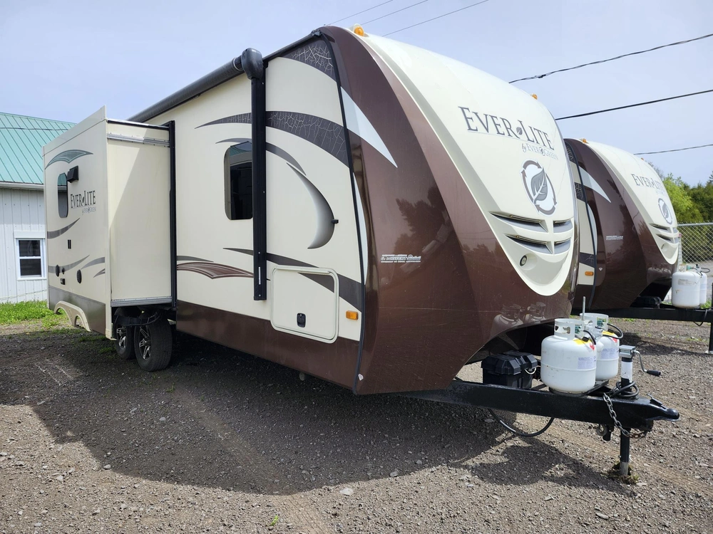 2015 Ever-lite 232rbs alt