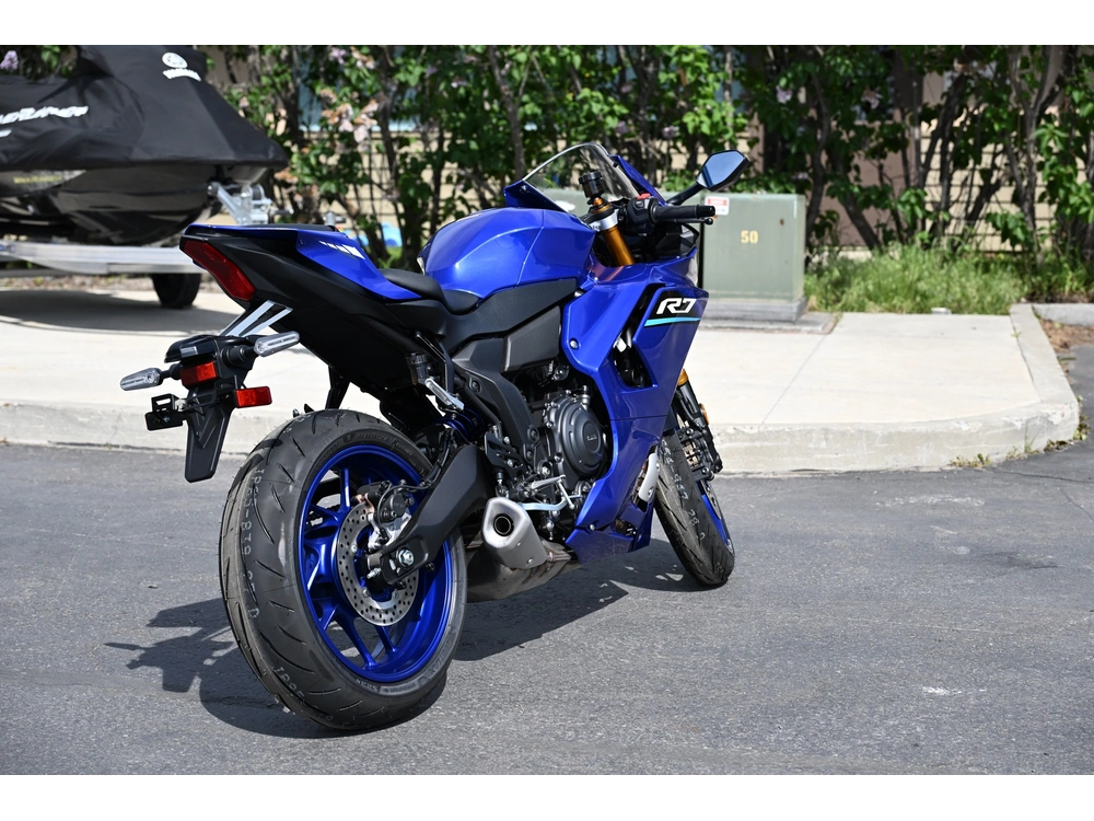 2026 Yamaha Yzf-r7 alt