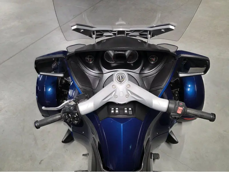 2010 Can-Am SPYDER RT-S SM5 thumbnail 10