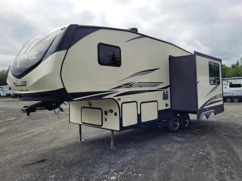 Crossroads Volante 240rl 2019 alt