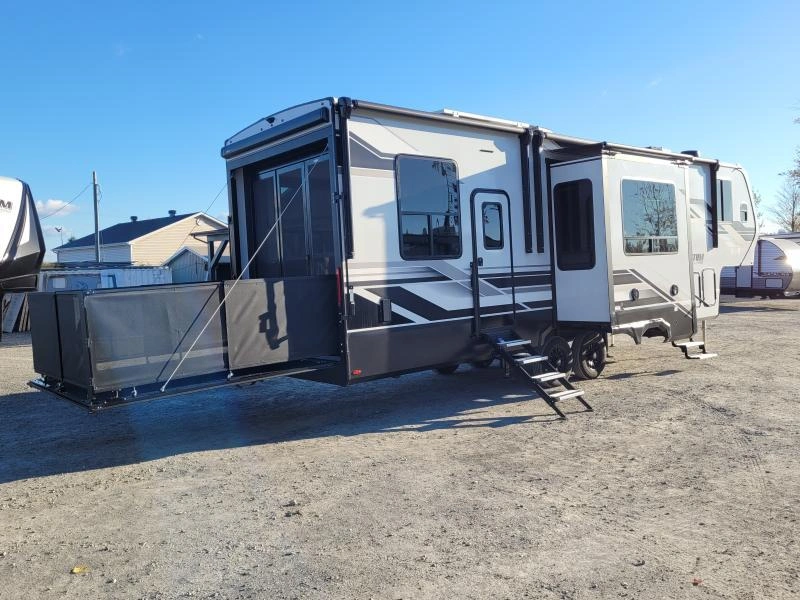 Grand Design Momentum 320g 2026 alt