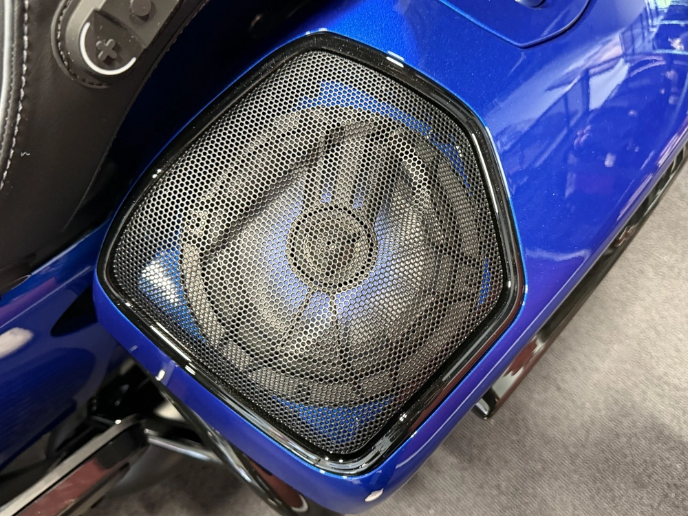 2026 Indian Motorcycle Pursuit Dark Horse 112 alt