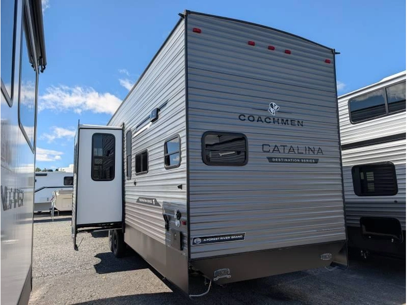 Coachmen Catalina 44condo 2026 alt