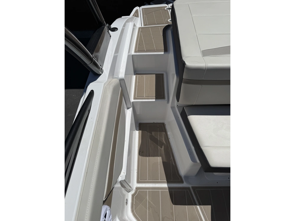 2025 Monterey Boats M20 Series alt