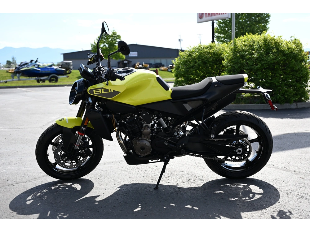 2026 Husqvarna Vitpiln 801 alt
