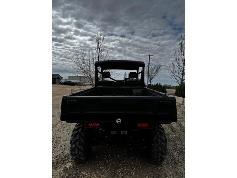 2026 Can-Am Defender 6x6 XT HD10 thumbnail 4