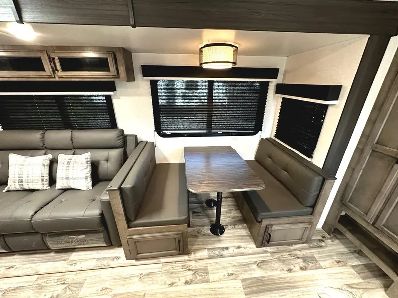 2023 Venture RV Sporttrek 312VBH thumbnail 22
