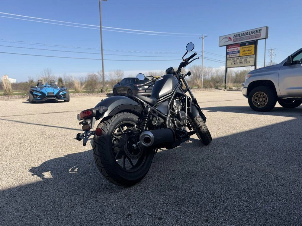 2026 Honda Rebel 300 E-clutch alt