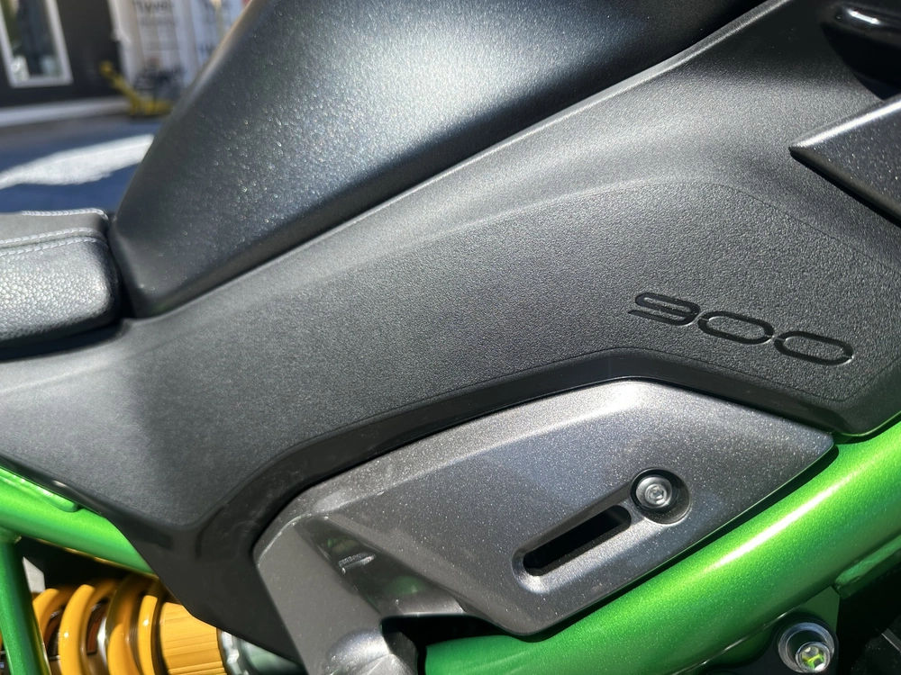 2026 Kawasaki Z900 Se alt