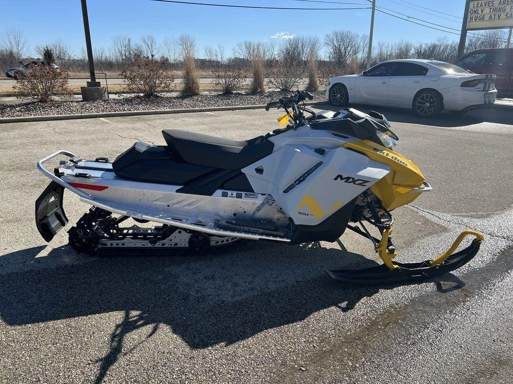 2025 Ski-doo Mxz® Neo® 600 Efi - 40 120 Cobra 1.0 alt