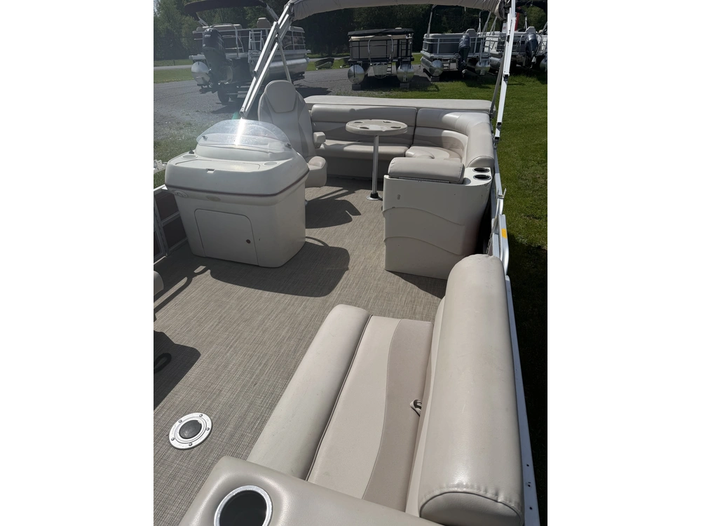 2020 Godfrey Marine Sweetwater alt