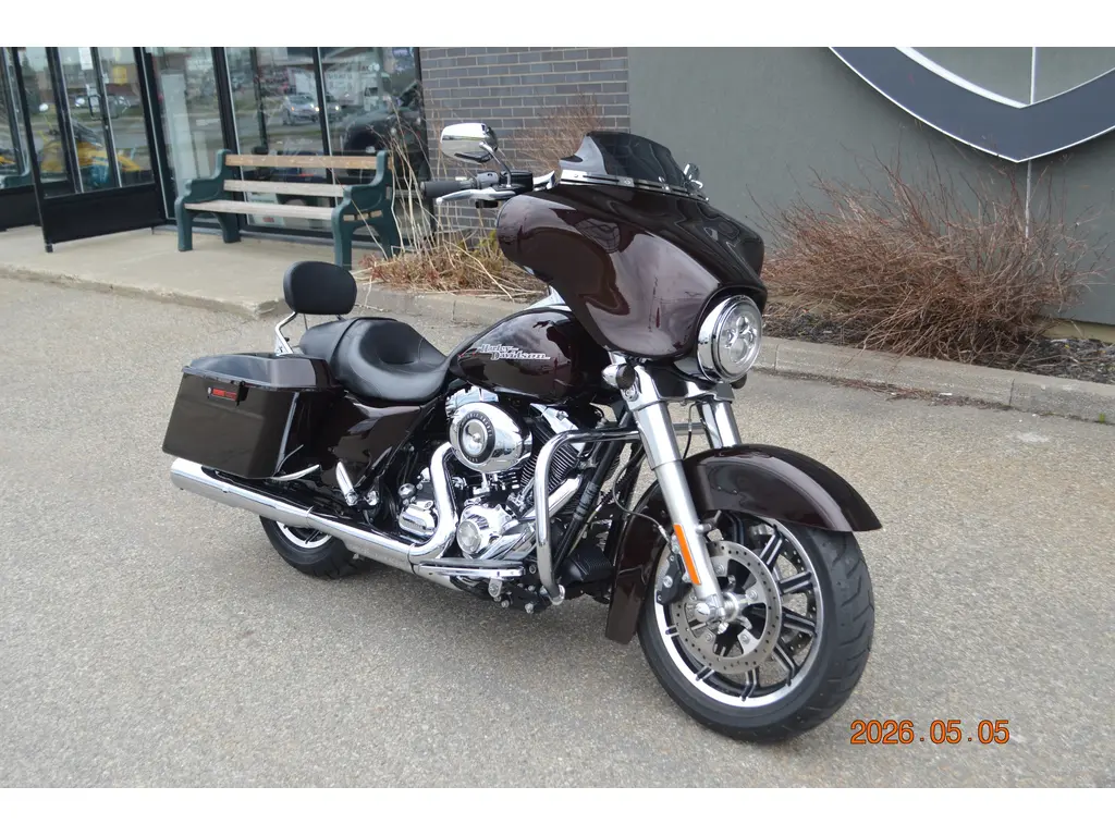 Harley-Davidson FLHX 2011