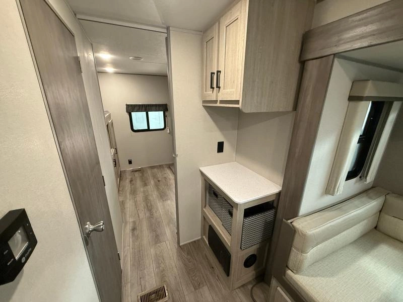 2026 Coachmen Catalina 323bhdsckl alt