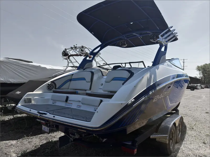 2019 Yamaha 242X thumbnail 3