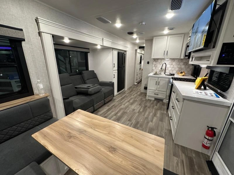Jayco Eagle 295rucd 2027 alt