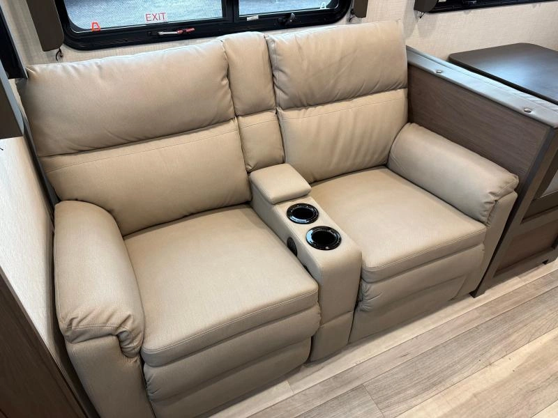 Keystone Rv Cougar 2400re 2026 alt