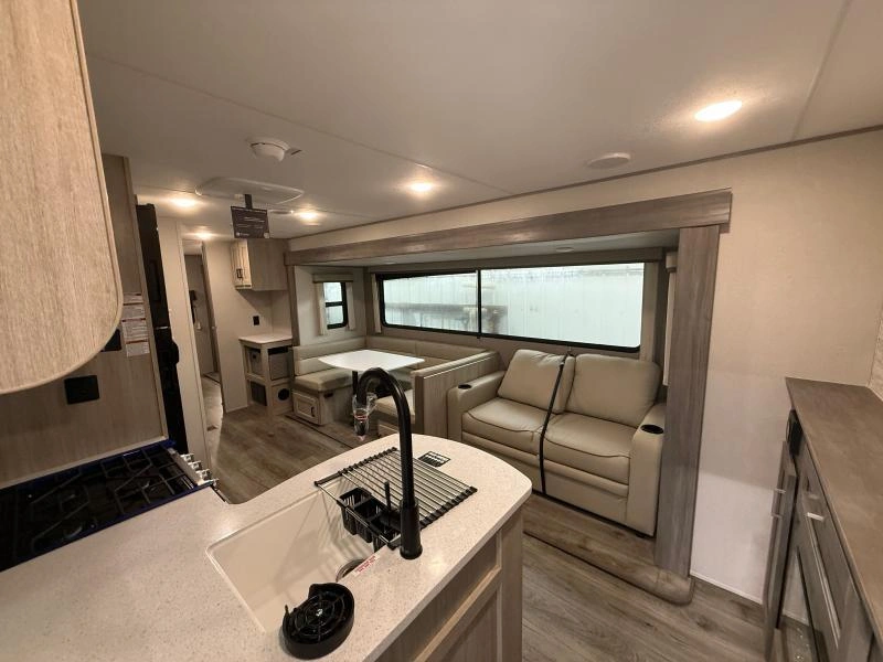 2026 Coachmen Catalina 323bhdsckl alt