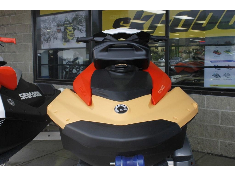2025 Sea-doo Spark™ For 2 Rotax® 900 Ace™- 90 Conv With Ibr And Audio alt