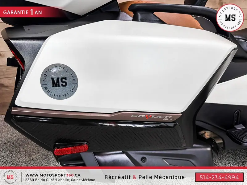 2024 Can-Am SPYDER RT LIMITED SEA TO SKY BAS MILAGE ! thumbnail 12