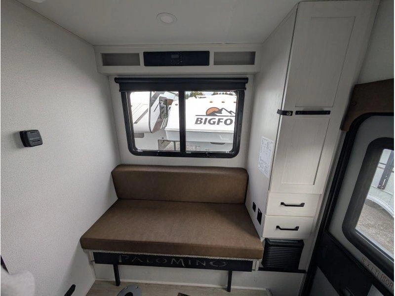 2026 Palomino Real Lite 2110 alt