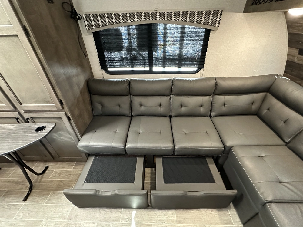 2021 Venture Rv Sonic Lite 160vbh alt
