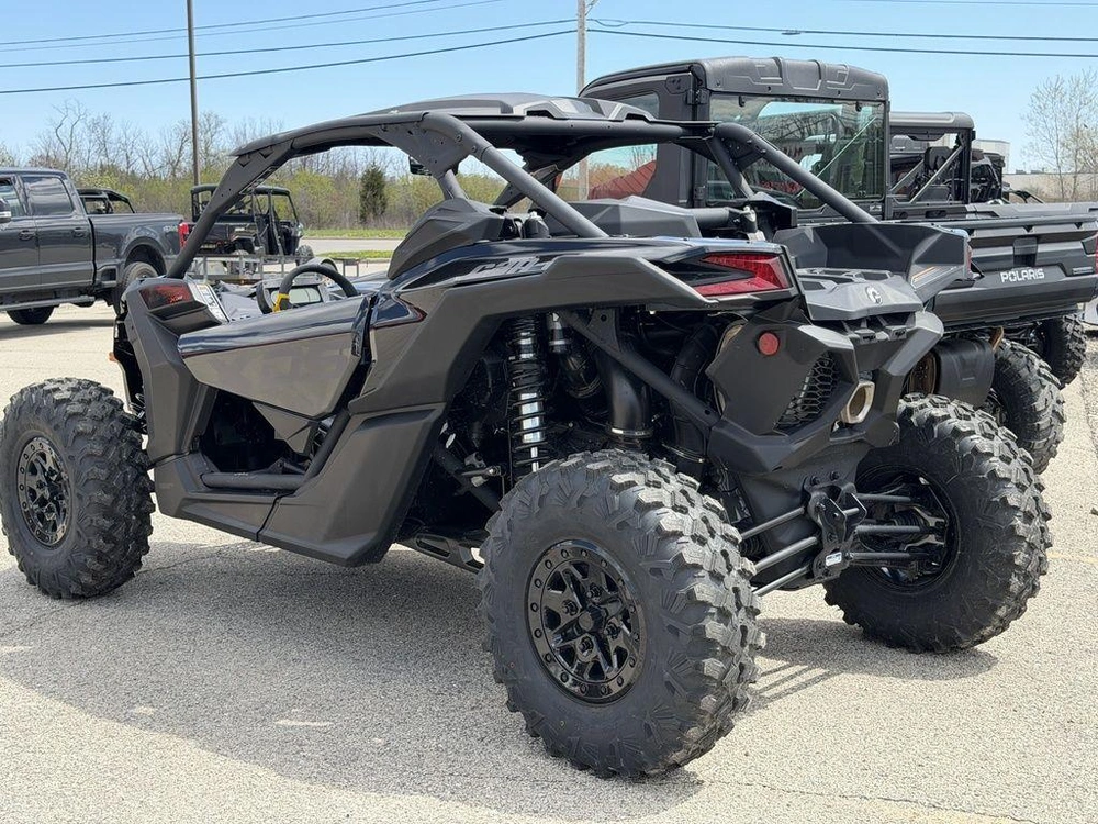 2026 Can-am Maverick X3 X Ds Turbo Rr Triple Black_7.6 In. alt