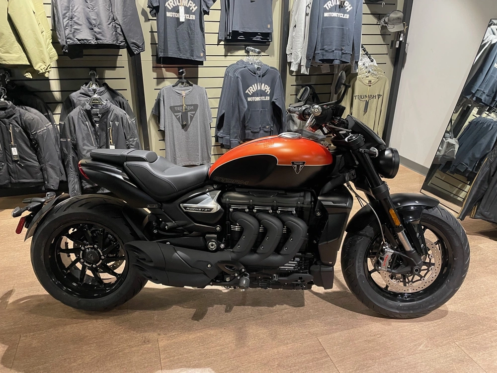 2026 Triumph Rocket 3 Storm R - Satin Baja Orange / Matt Black alt