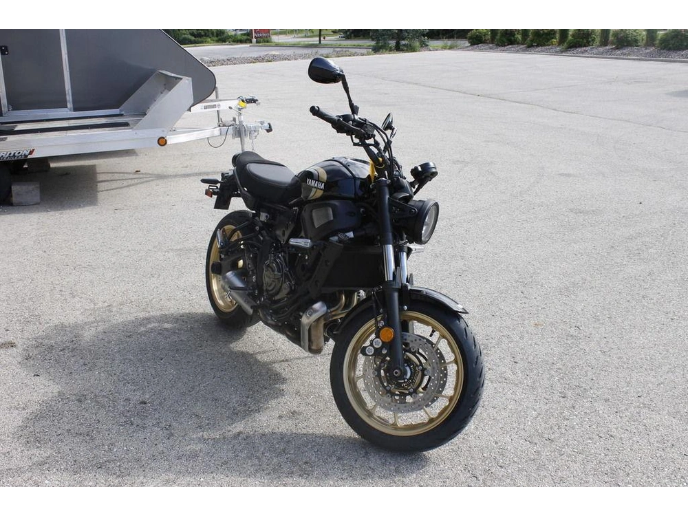 2026 Yamaha Xsr700 alt