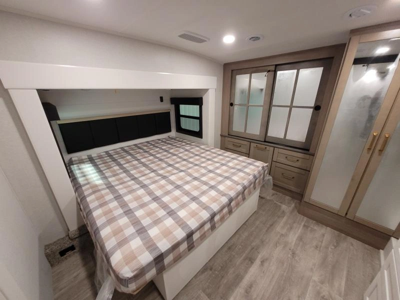2026 Jayco Eagle 365ukts alt