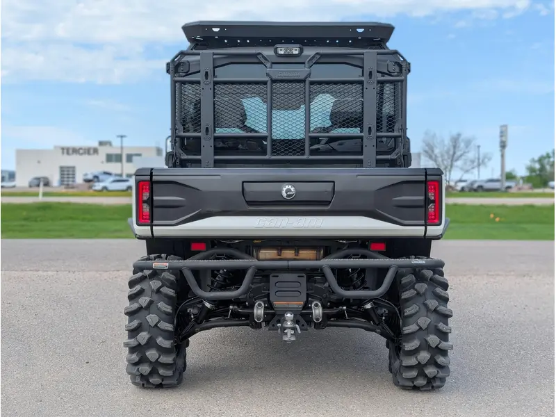 2026 Can-Am Defender Limited HD11 - White *DEMO* thumbnail 5