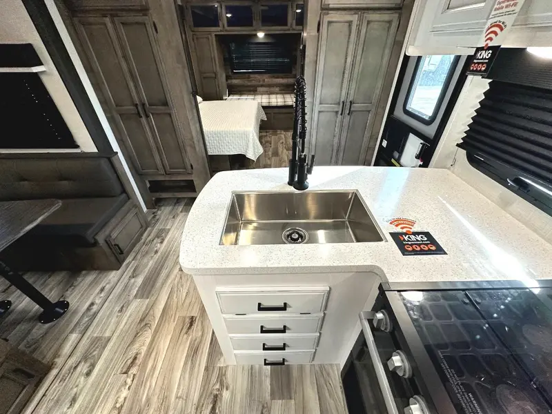 2023 Venture RV Sporttrek 312VBH thumbnail 18