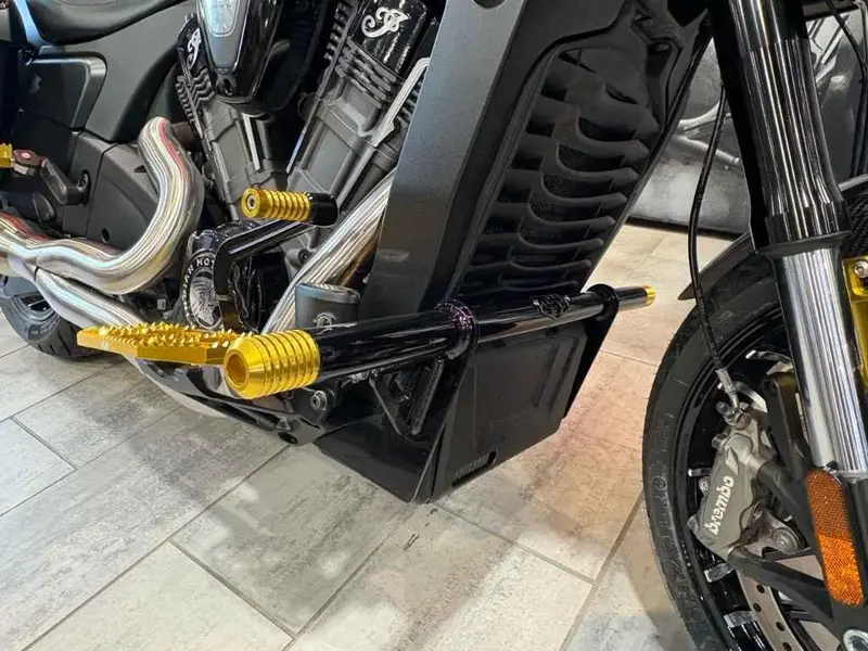 2026 Indian Motorcycle Challenger Dark Horse + 112 & Audio Package thumbnail 8