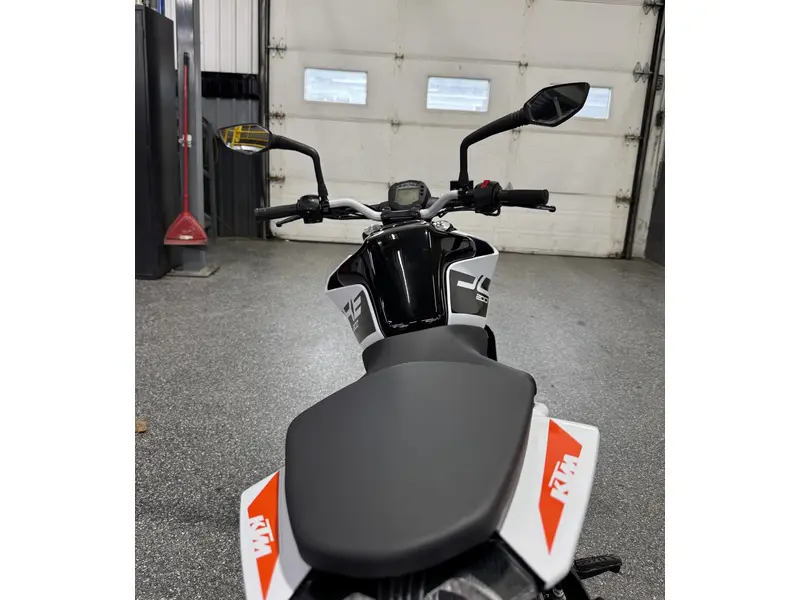 2020 KTM DUKE 200