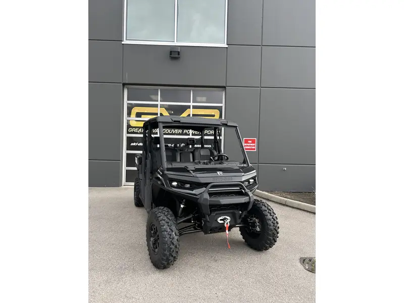 2026 Can-Am DEFENDER MAX XT HD11