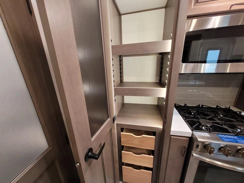 Grand Design Solitude 380fl 2023 alt