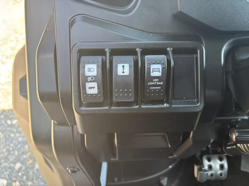 2024 Can-Am Defender Limited HD10 thumbnail 12