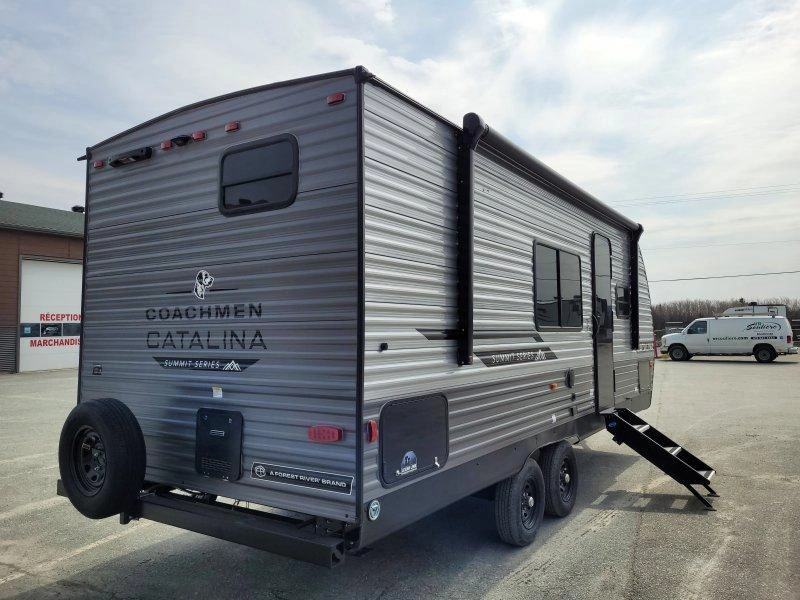 Coachmen Catalina 211bh 2026 alt