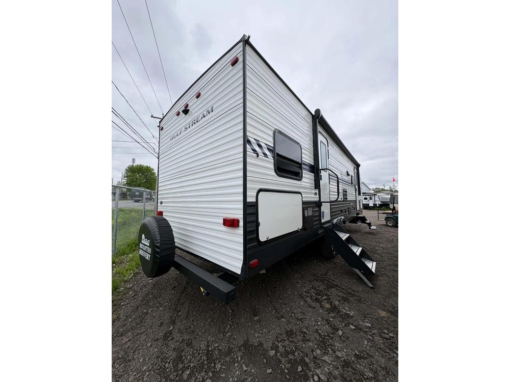2023 Conquest 276bhs alt