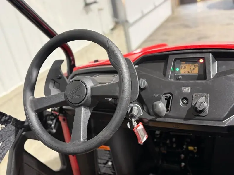 2026 Honda Pioneer 520 thumbnail 11