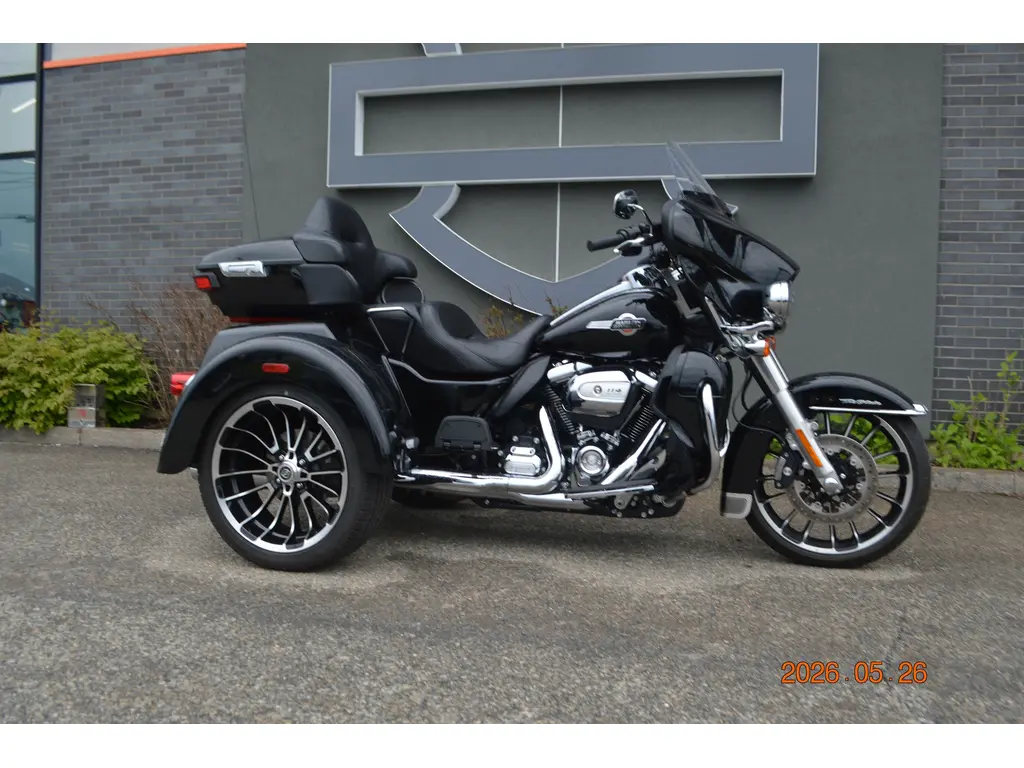 Harley-Davidson FLHTCUTG 2025