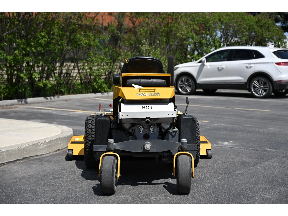 2017 Walker Mh38i & 64" Deck alt