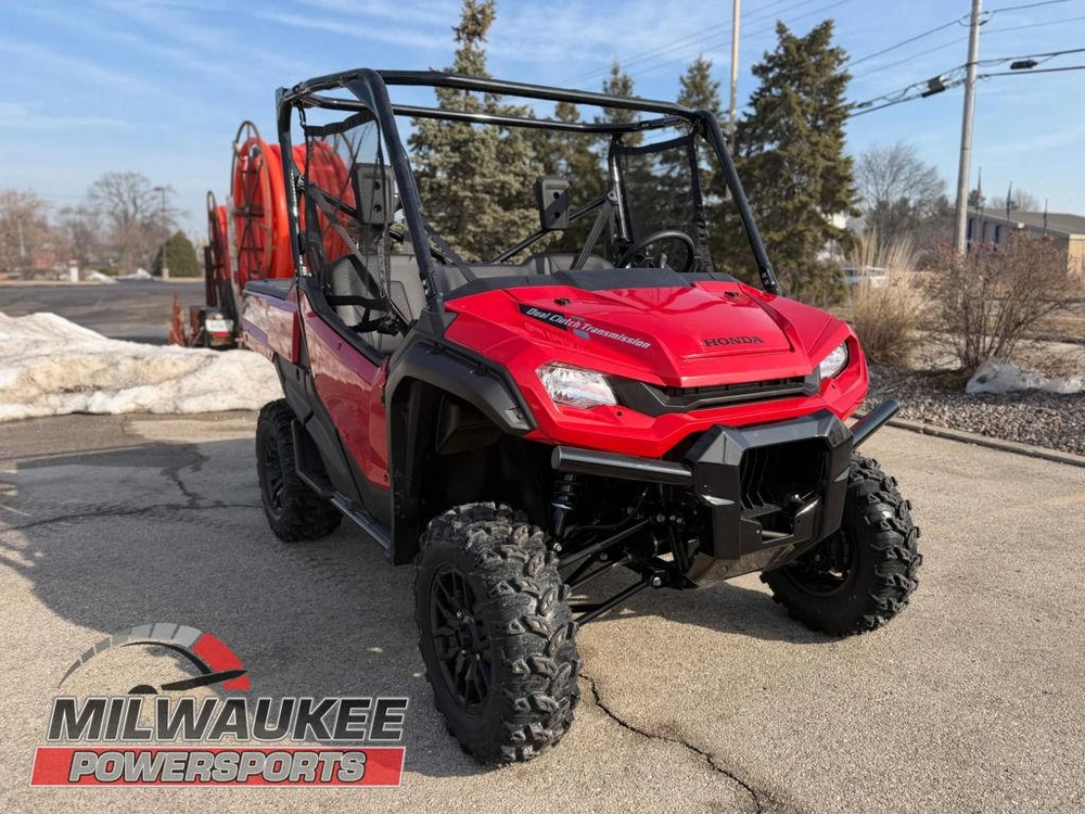2025 Honda Pioneer 1000 Deluxe alt