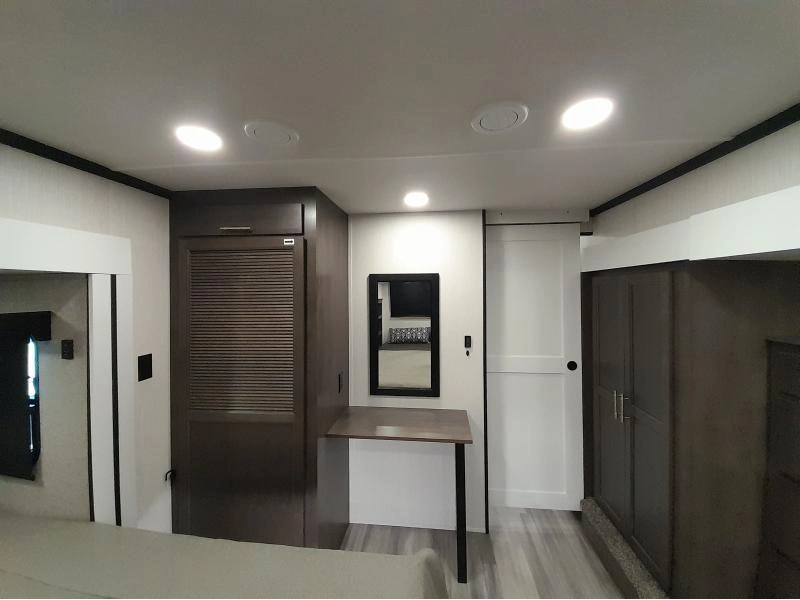 Forest River Cedar Creek 380rl 2024 alt