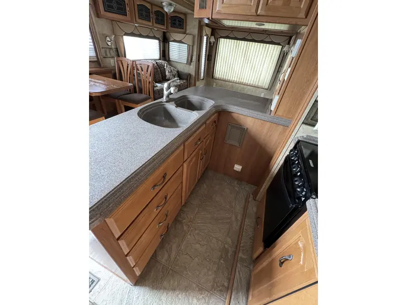 2008 Keystone RV MONTANA BIG SKY 340 RLQ thumbnail 11